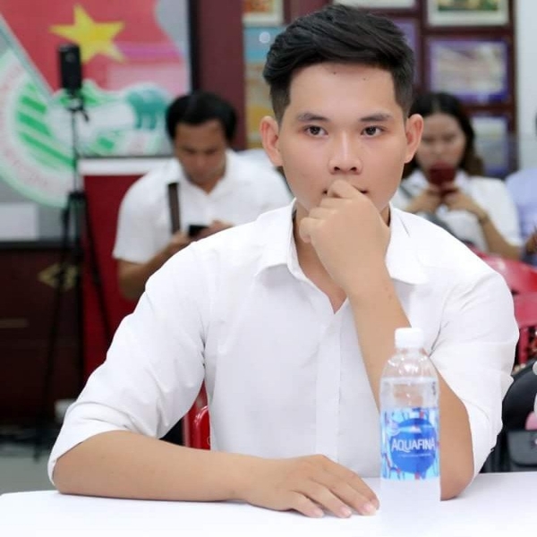 Hoàng Tú