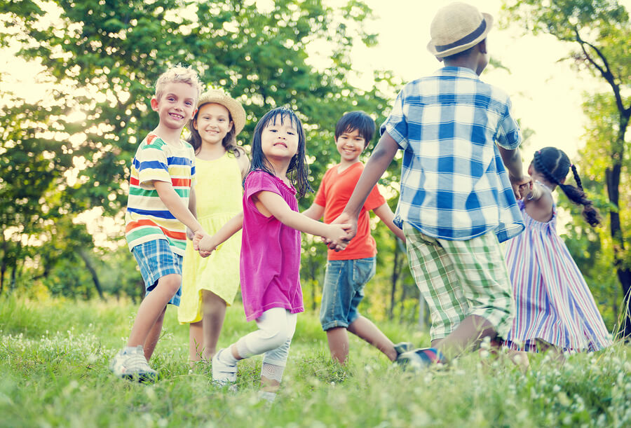 diverse_children_playing