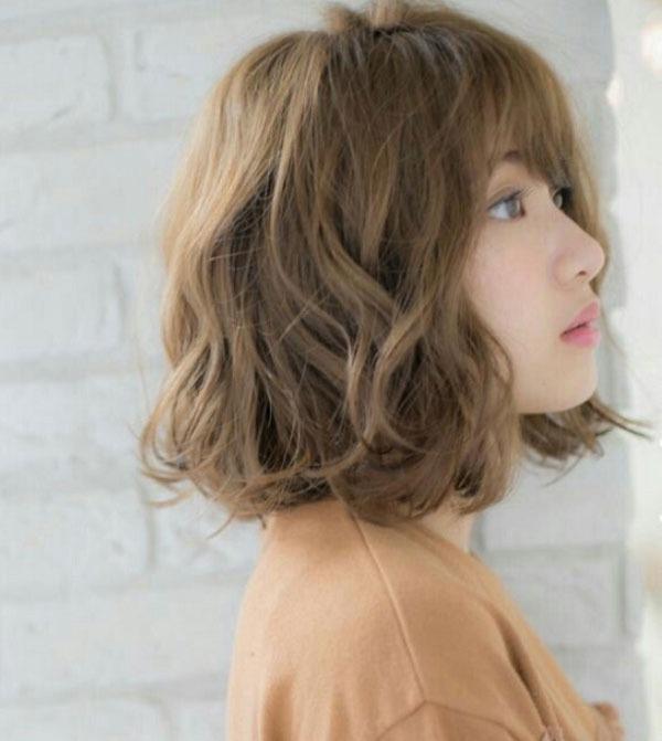 10 Kiểu tóc ngắn uốn gợn sóng đẹp trẻ trung được yêu thích nhất