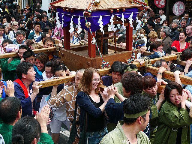 https://cdn.noron.vn/2021/08/06/locobeematsuri1wxu7xt-1628224843.jpg