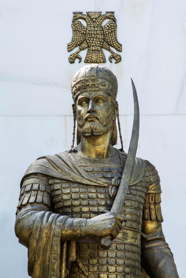 https://cdn.noron.vn/2022/02/14/constantine-xi-palaeologus-statue-athens-71609184-1644820449.jpg