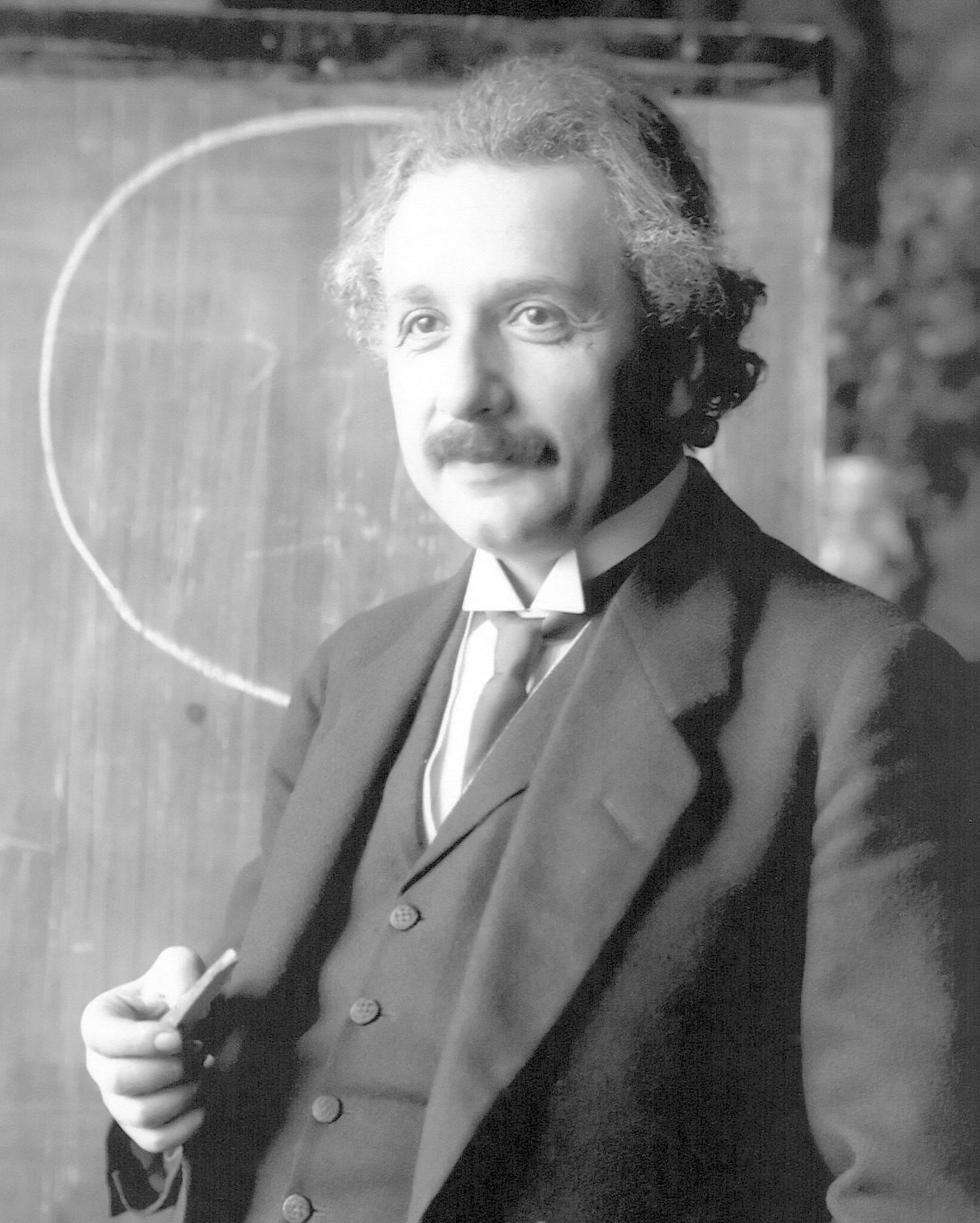 https://cdn.noron.vn/2022/10/18/einstein1921portrait2-1666071377.jpg