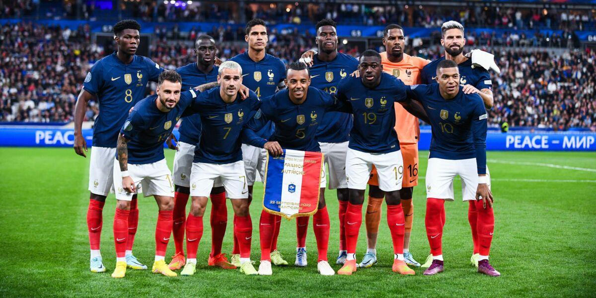 https://cdn.noron.vn/2022/12/18/coupe-du-monde-2022-les-plus-beaux-maillots-de-l-equipe-de-france-de-football-a-travers-l-histoire-photos-1671372395.jpg